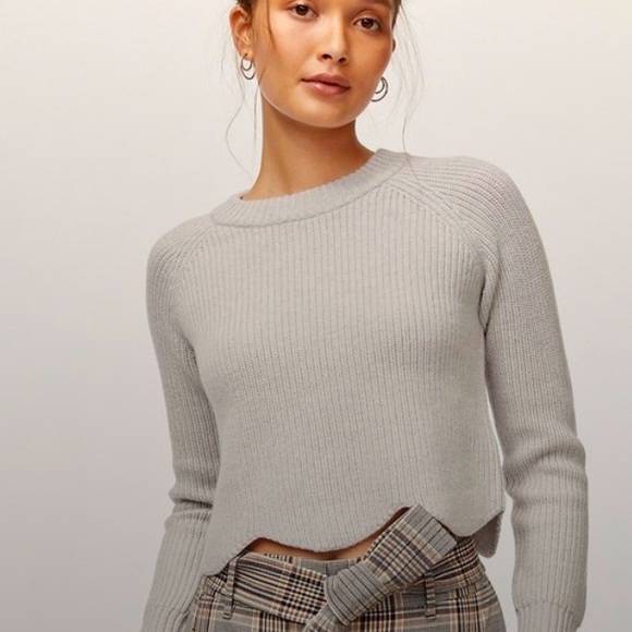 Wilfred Scalloped Edge Cropped Knit Sweater - Picture 2 of 5